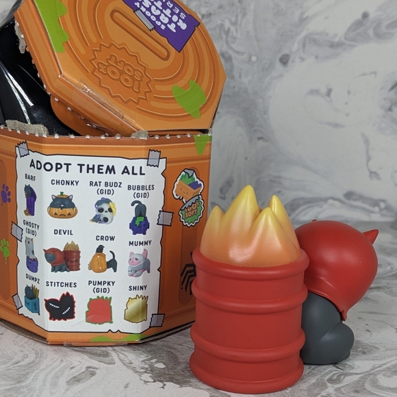 100% Soft Dumpster Fire Trash Kitties Open Blind Box, Devil Kitty, New - Picture 4 of 4